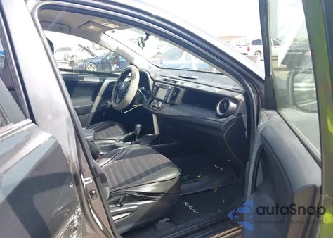 2015 Toyota Rav4 Le z USA, uszkodzony, nr VIN JTMZFREV4FD049394